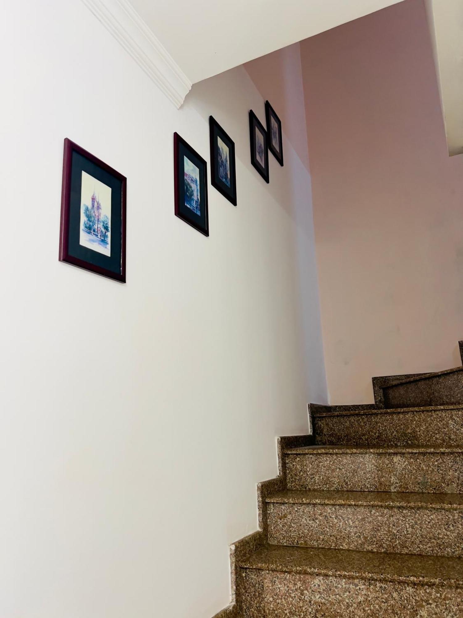 Apartment Maisi Batumi Exterior photo